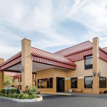 Cardinal Inn & Suites Muncie Zewnętrze zdjęcie