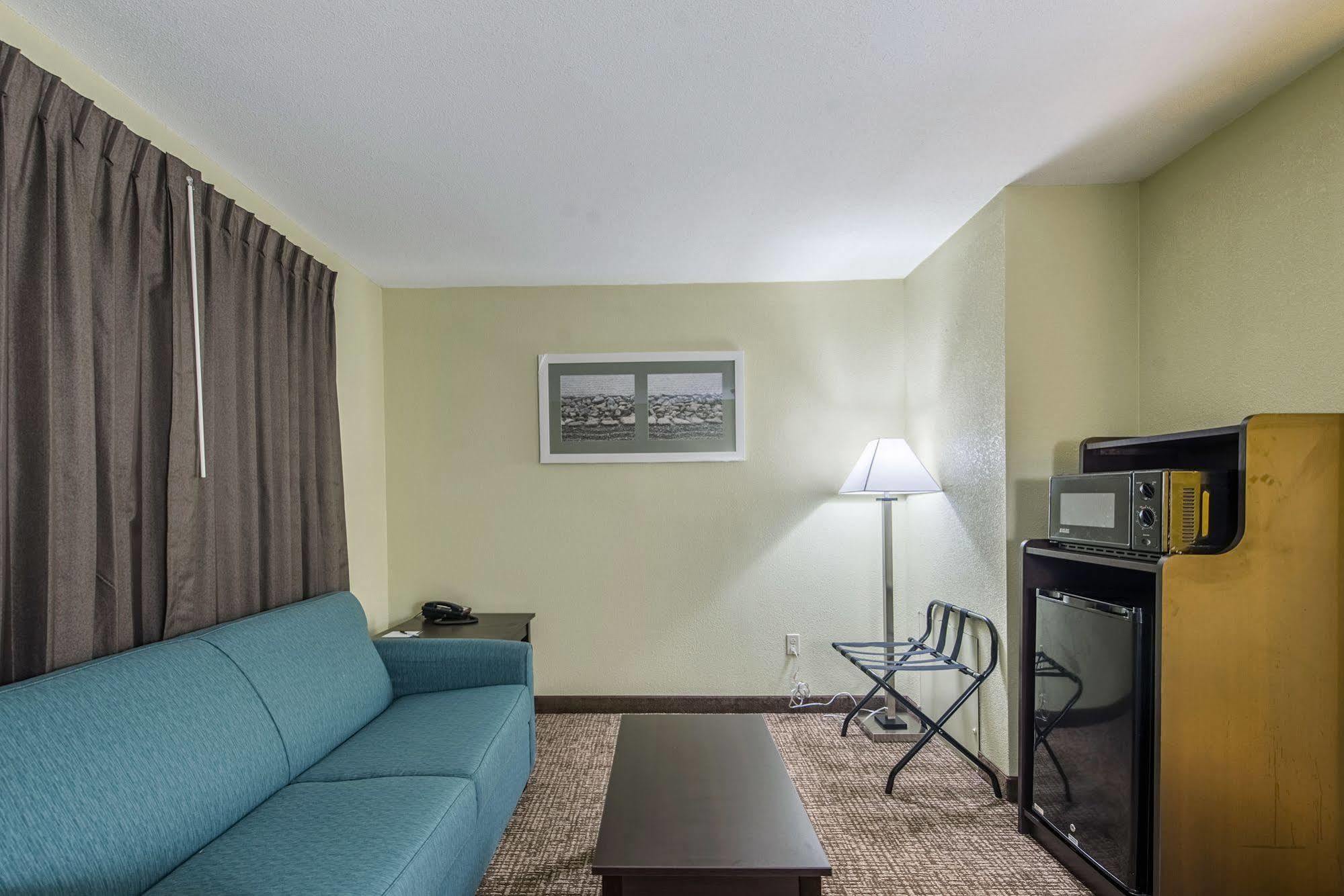 Cardinal Inn & Suites Muncie Zewnętrze zdjęcie