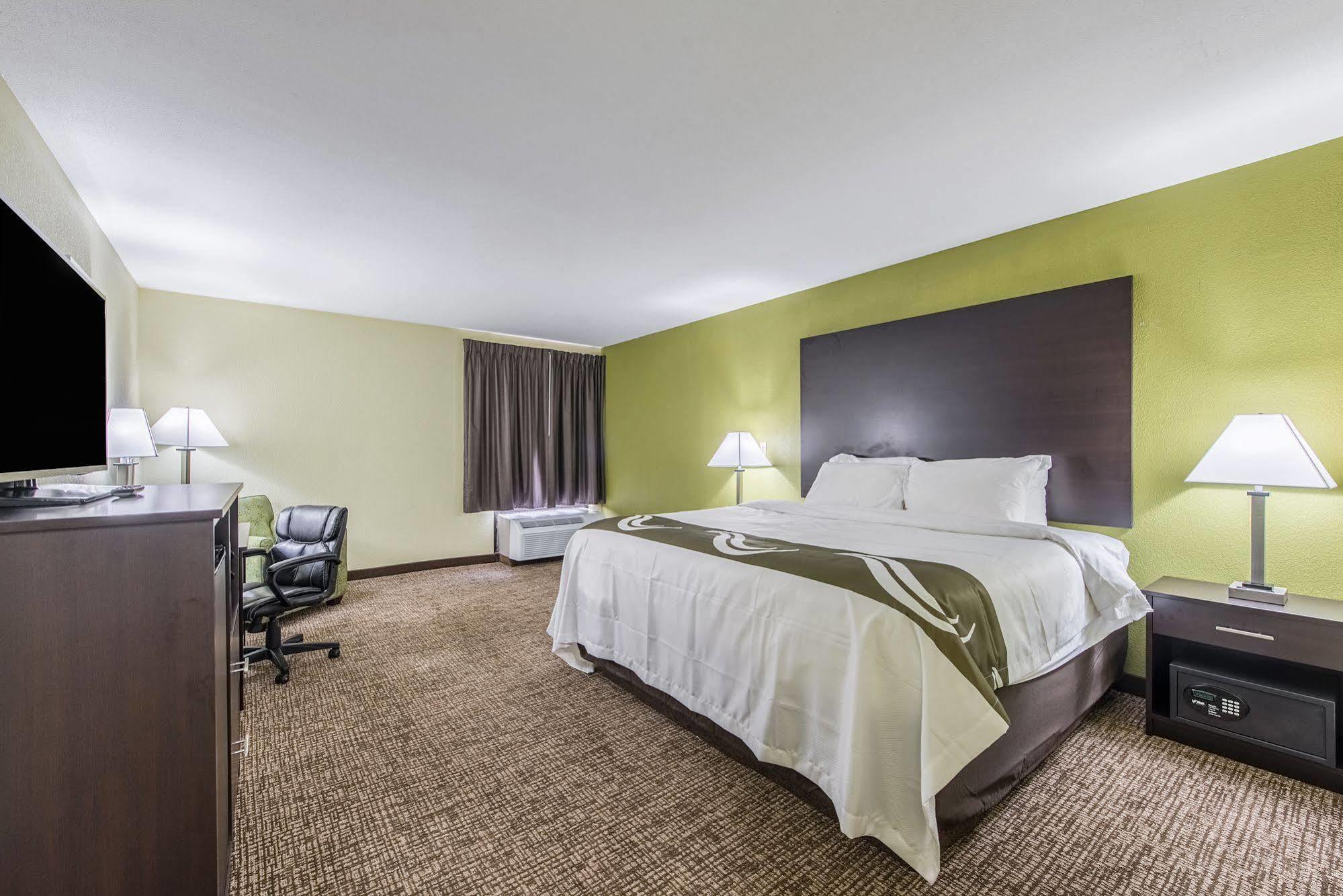 Cardinal Inn & Suites Muncie Zewnętrze zdjęcie