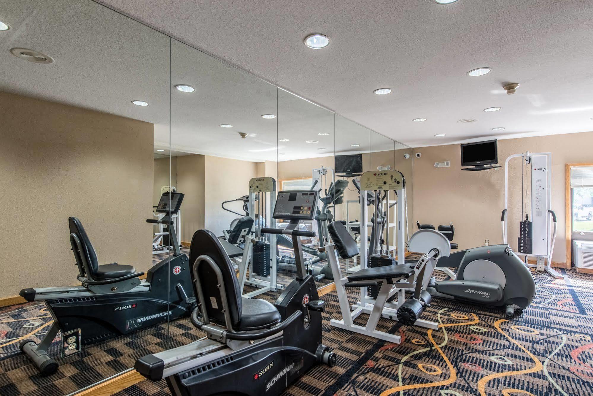 Cardinal Inn & Suites Muncie Zewnętrze zdjęcie